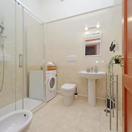 Apartmán Brunelleschi House - Rome Airport And Fiera Roma 1 Train Stop