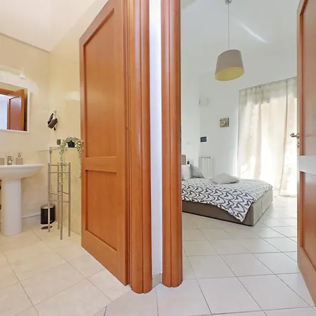 Lägenhet Brunelleschi House - Rome Airport And Fiera Roma 1 Train Stop