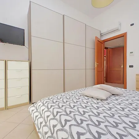 Lägenhet Brunelleschi House - Rome Airport And Fiera Roma 1 Train Stop *